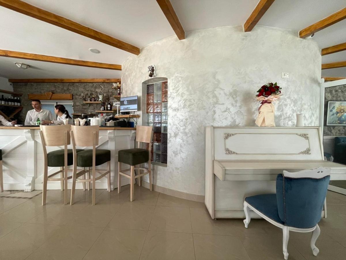 Garni Hotel Oblacinsko Jezero Oblacina 外观 照片